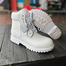 White Timberland premium ankle boots are designed with waterproof pure leather
